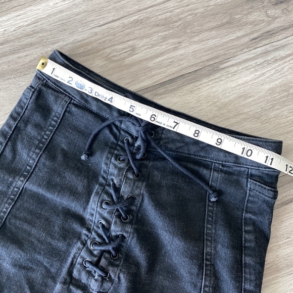Urban Outfitters BDG Lace Up Mini Skirt Size XS - Picture 6 of 7